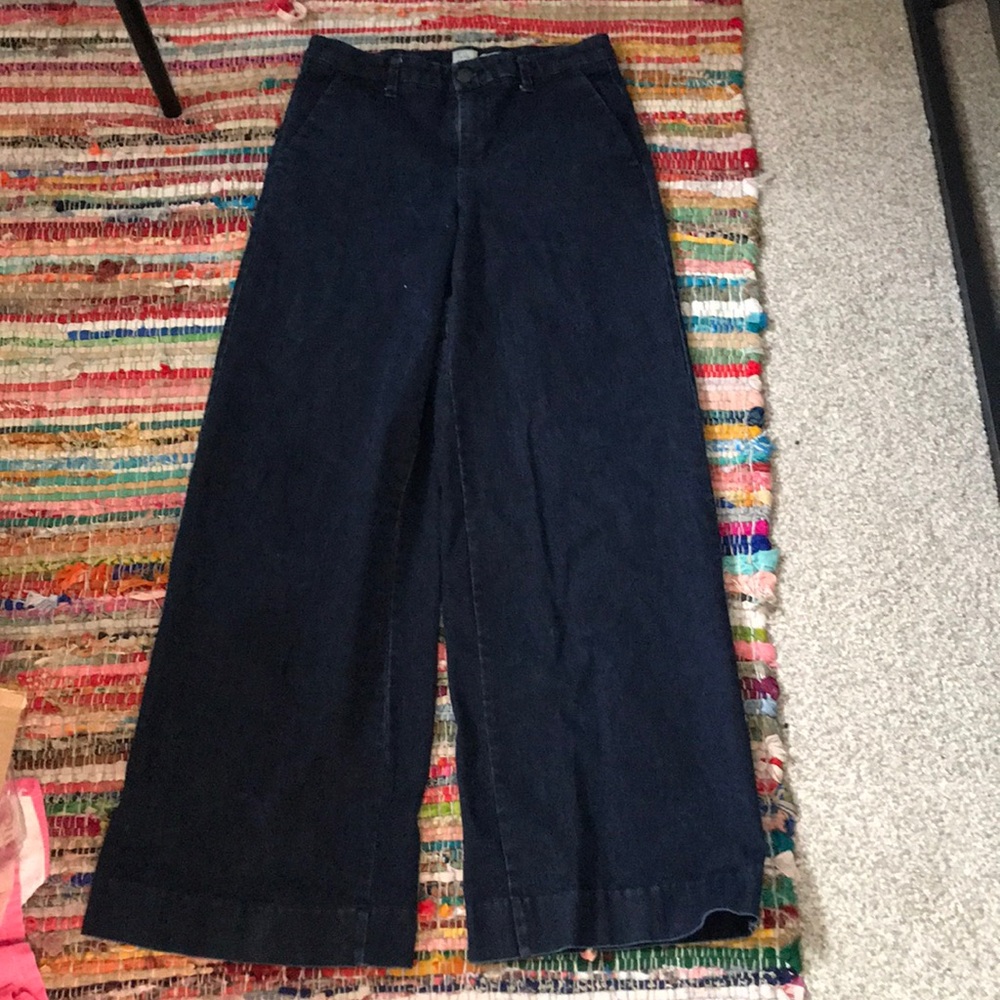 Wide leg high waisted jean